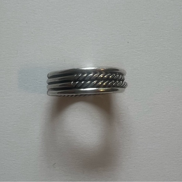 David Yurman Crossover ring silver in original box. Beautiful condition! - Picture 4 of 6